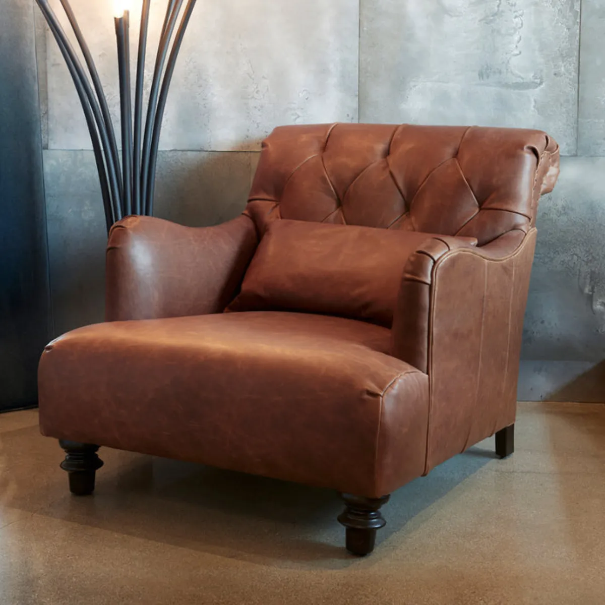 Acacia Leather Chair (Essentials)