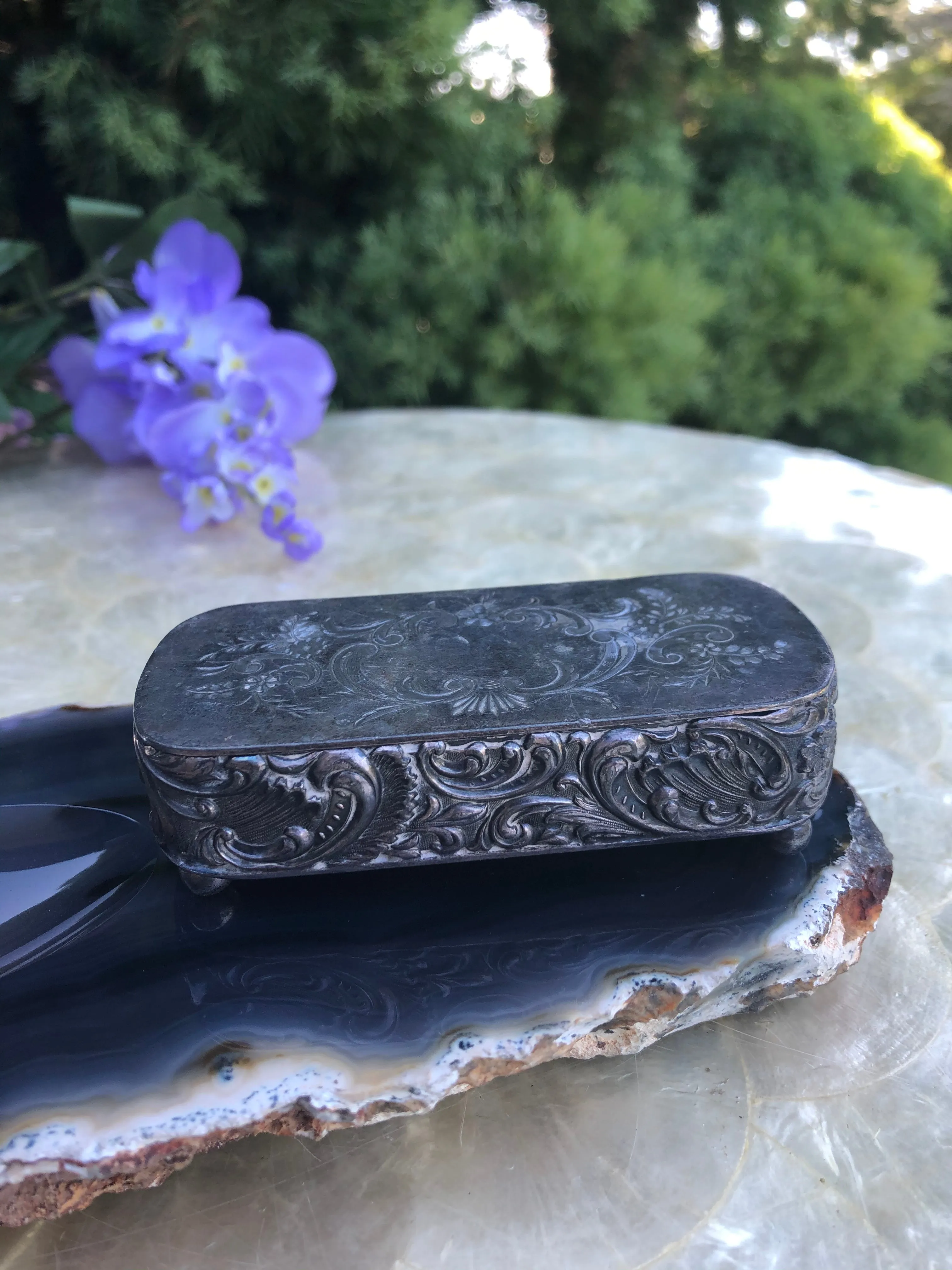 Antique Meriden B Company Silver Quadruple Ornate #127 Plate Footed Trinket Box