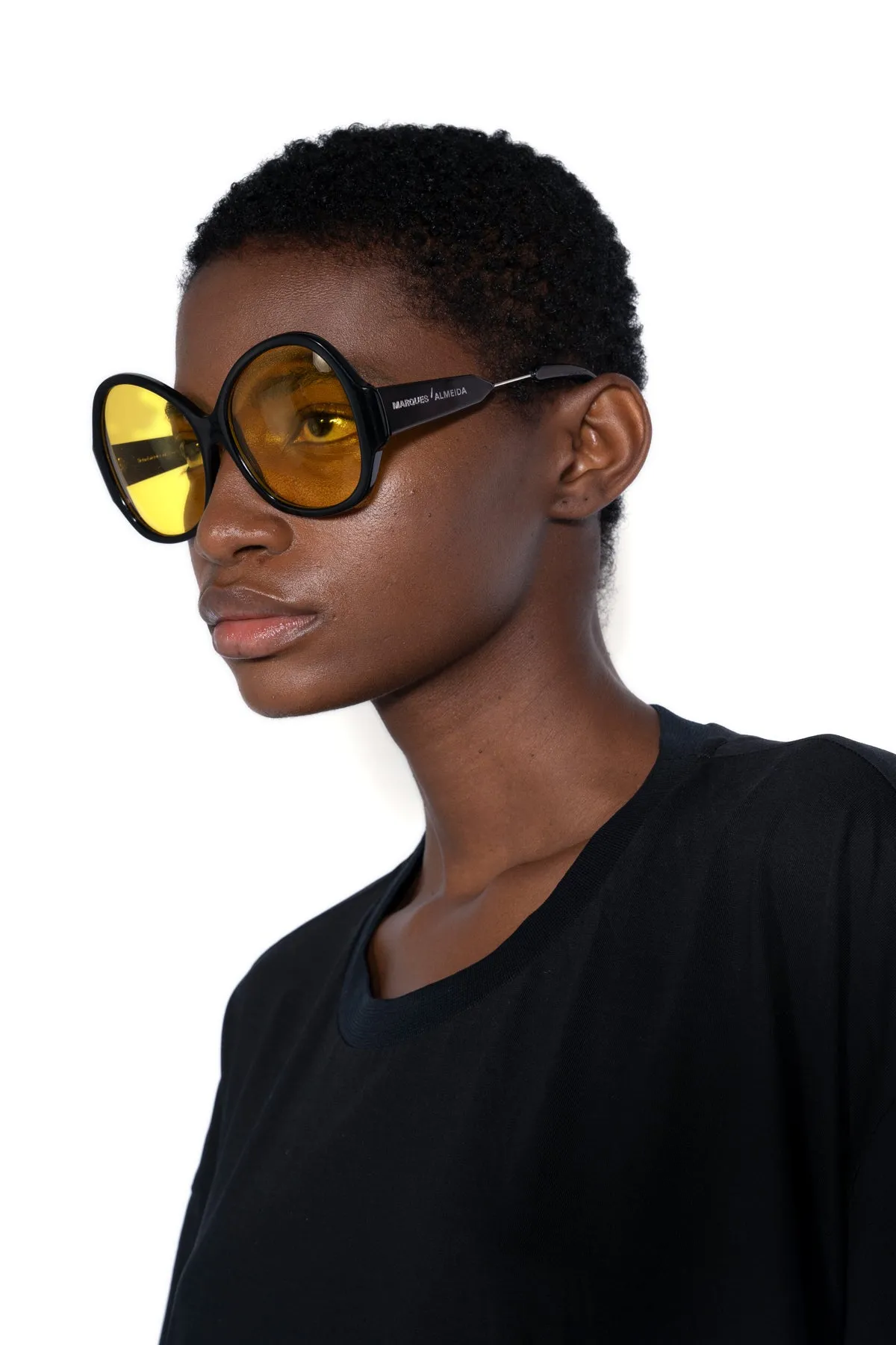 BLACK AND YELLOW OVERSIZED SUNGLASSES