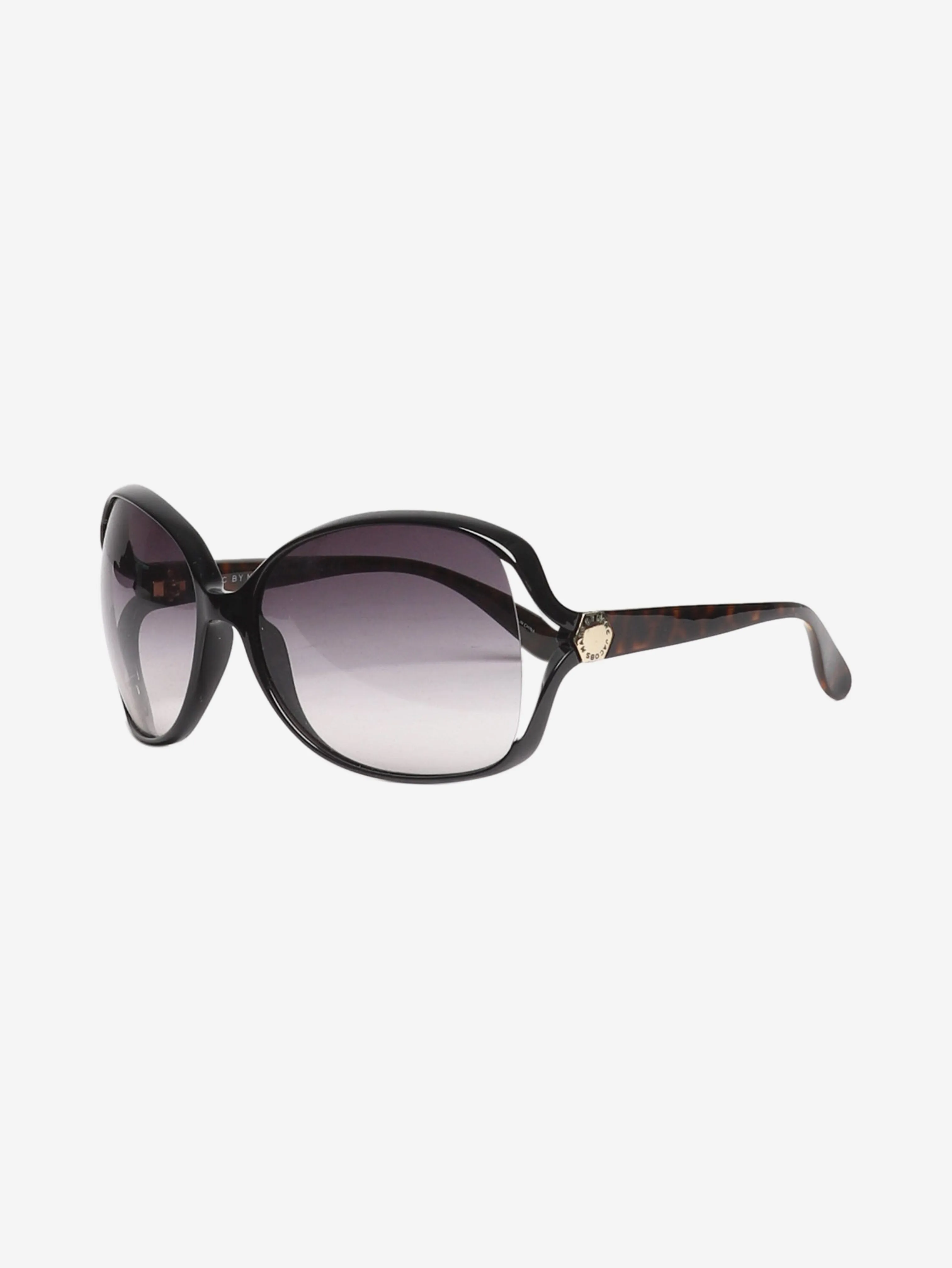 Black oversized sunglasses