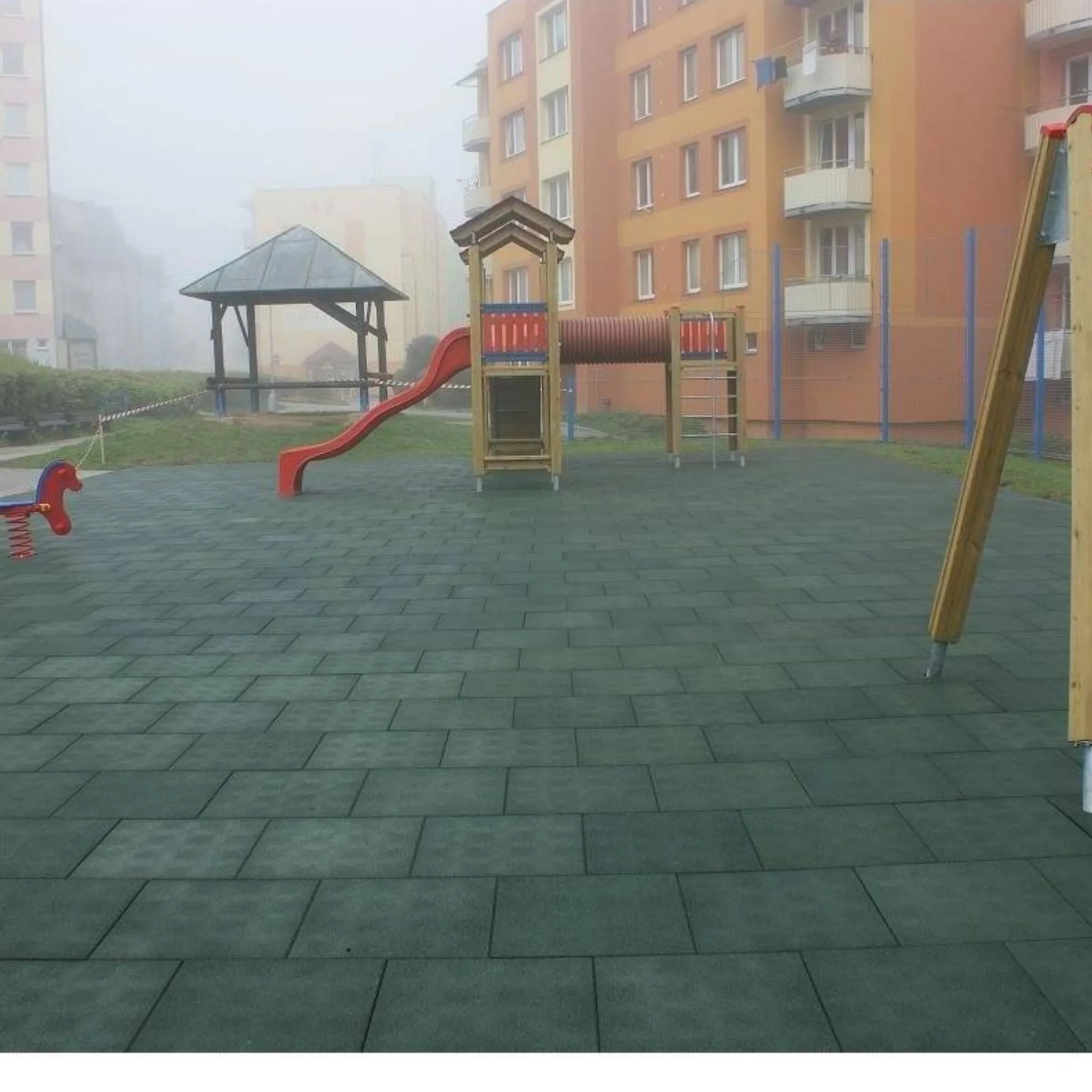 Cannons UK 50cm x 50cm x 40mm Rubber Playground Tiles (bulk discounts available)