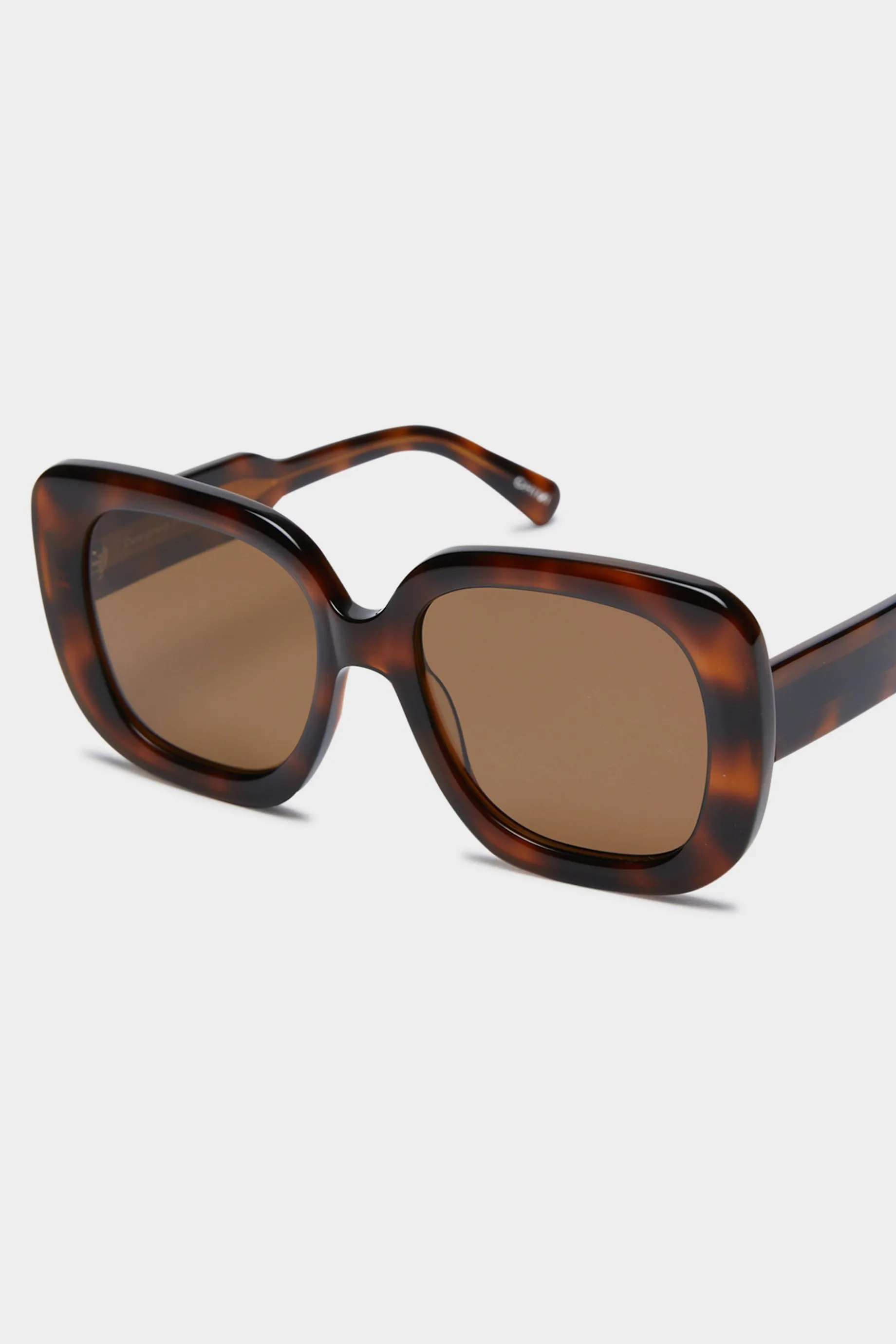 Chimi 10 Sunglasses - Brown Tortoise
