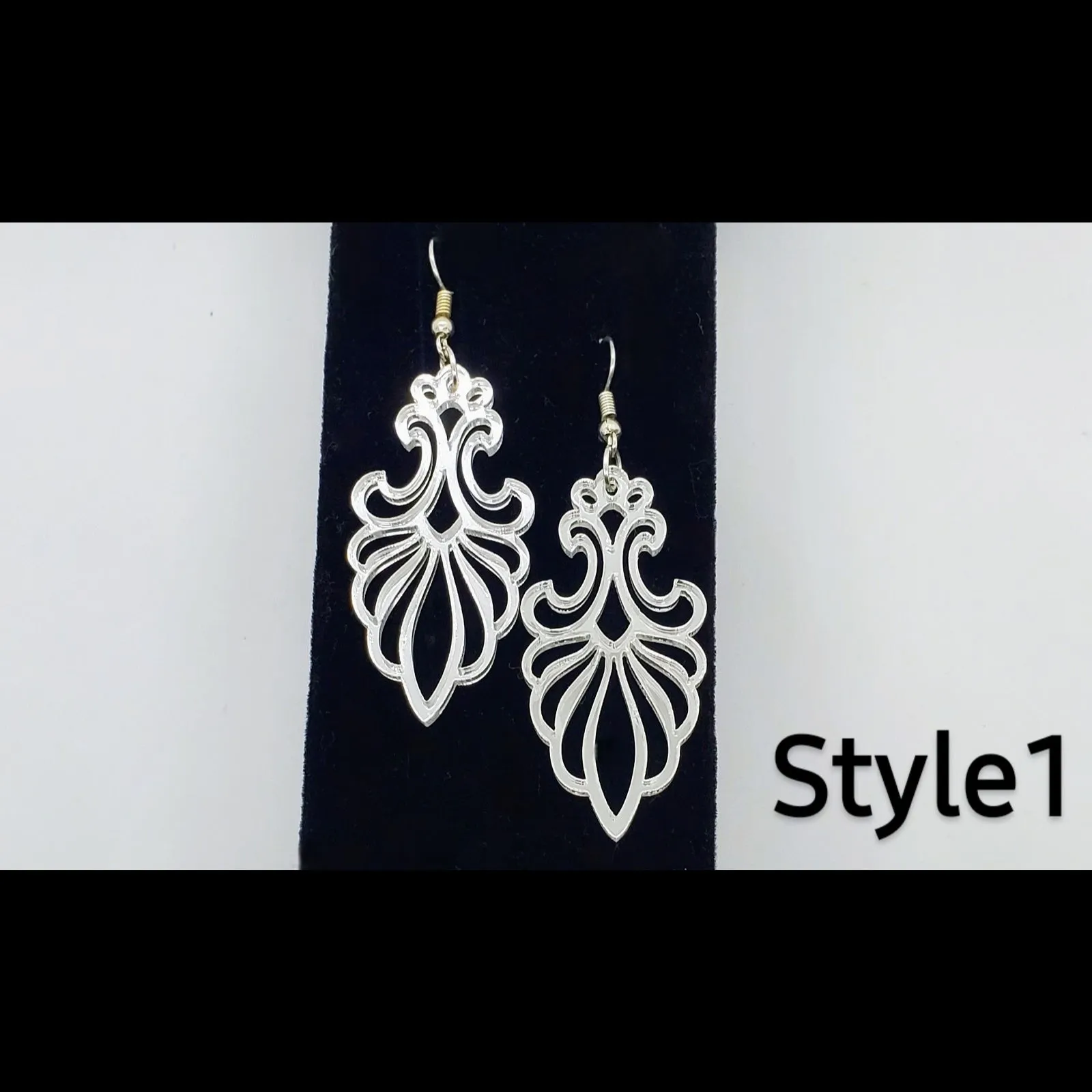 EXTRAVAGANZA-Acrylic Baroque style earrings