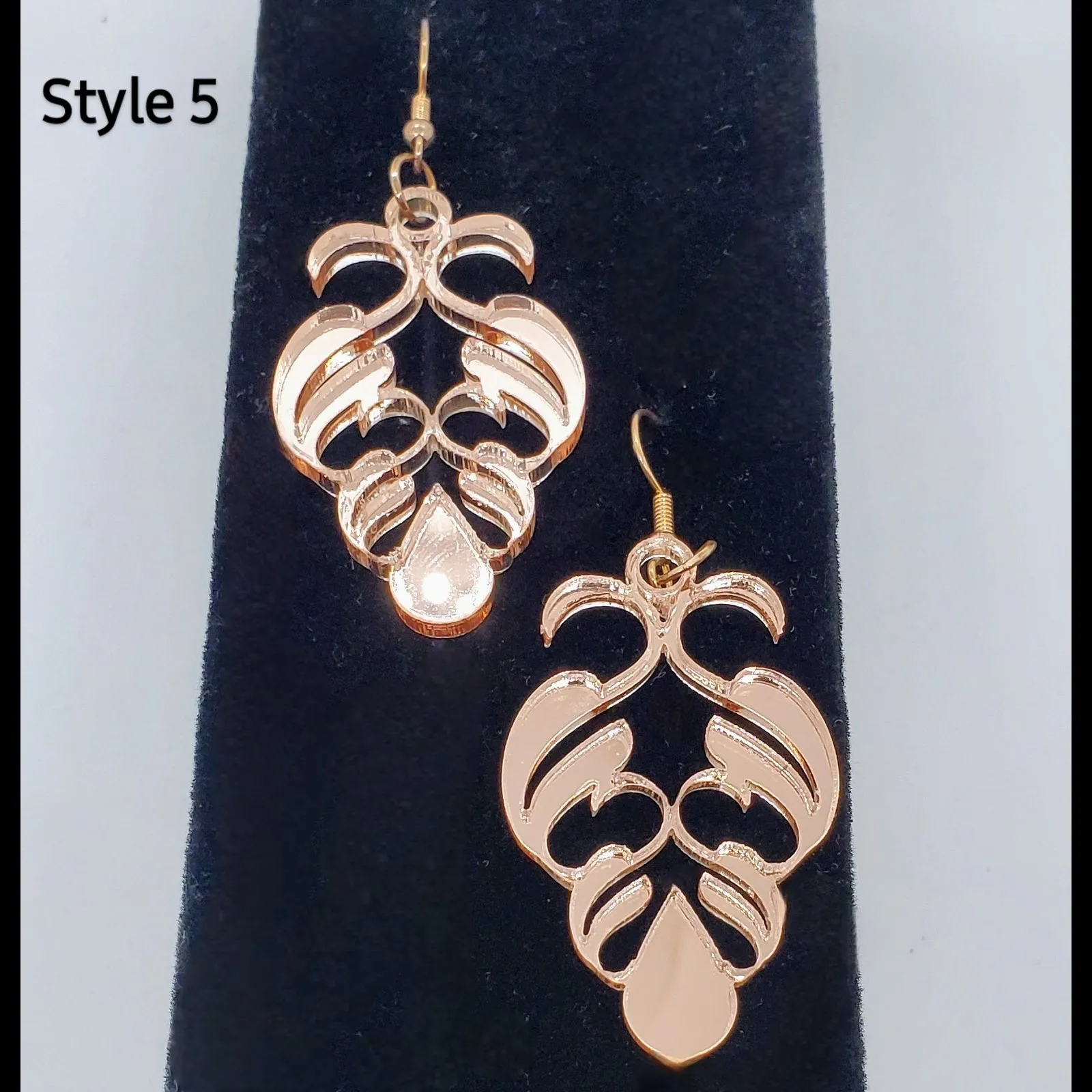 EXTRAVAGANZA-Acrylic Baroque style earrings