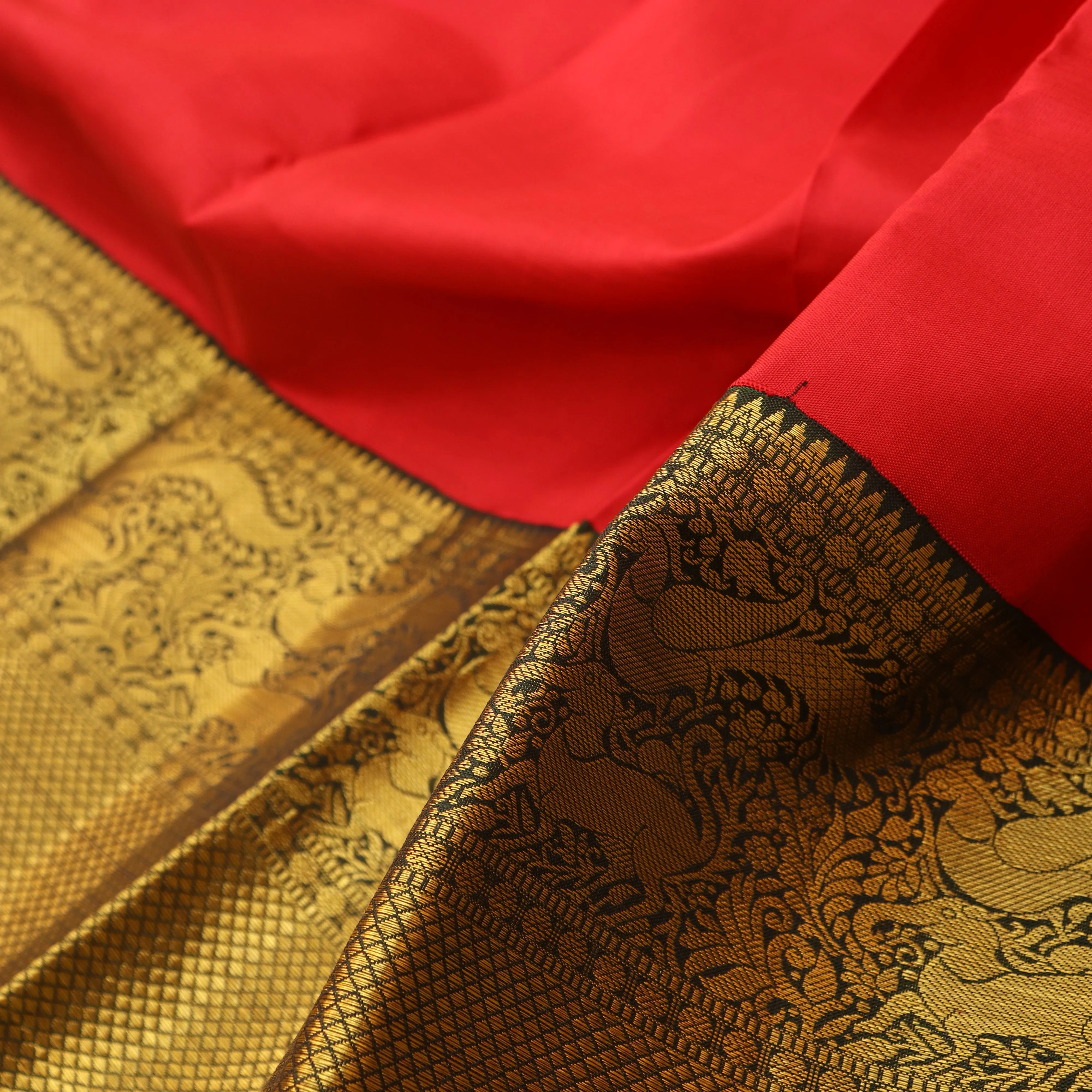 Handwoven Red with Green Kanjivaram Silk Saree - 390N015848DSA