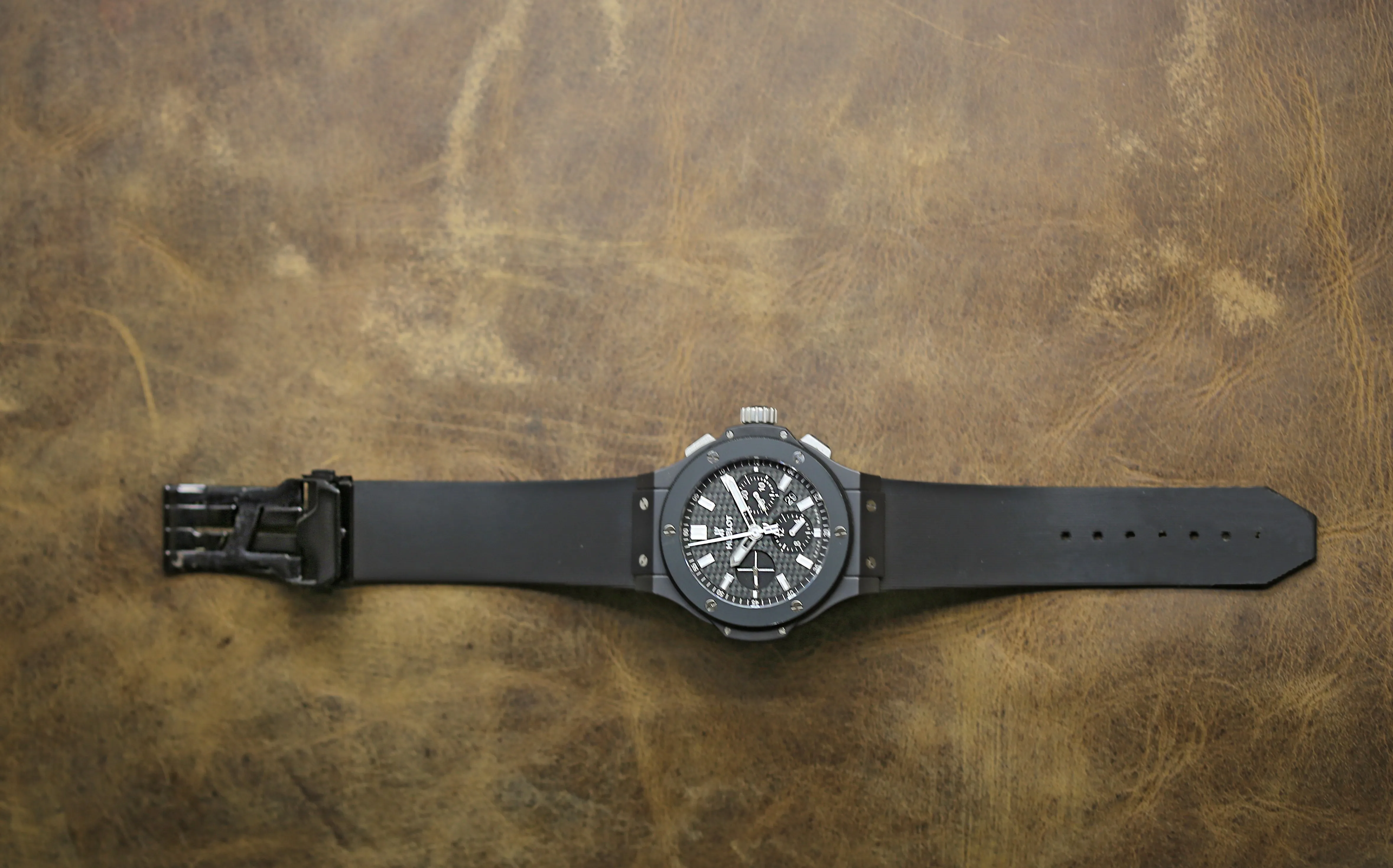 Hublot Big Bang Ceramic Black Magic Chrono 301.CI.1770.RX Carbon Fiber Dial Automatic Men's Watch