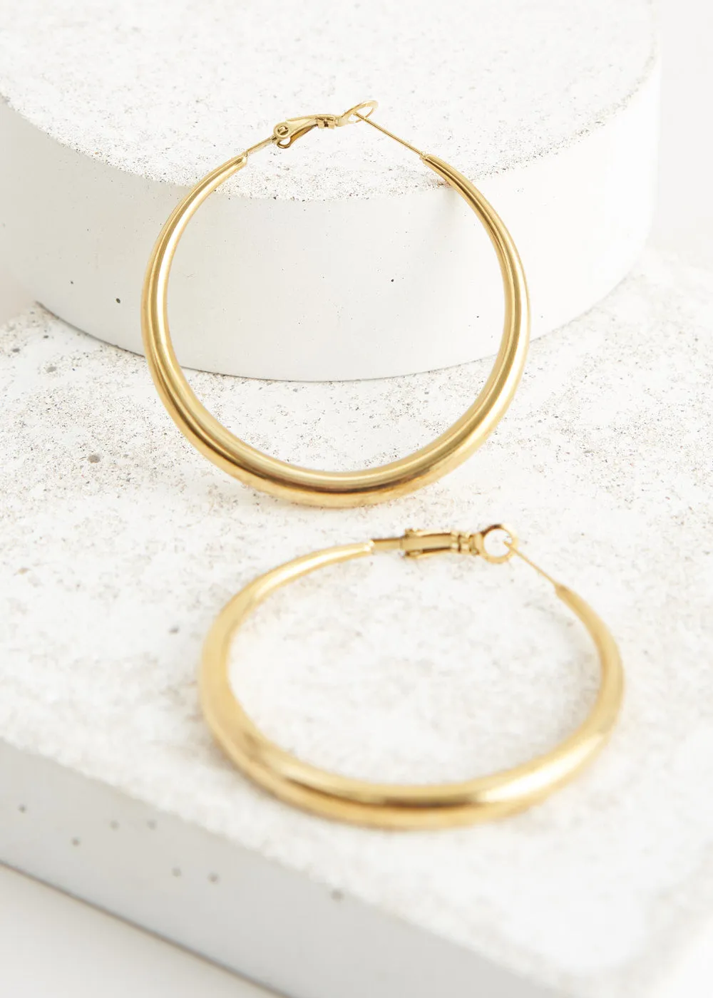 KENSI HOOP EARRING