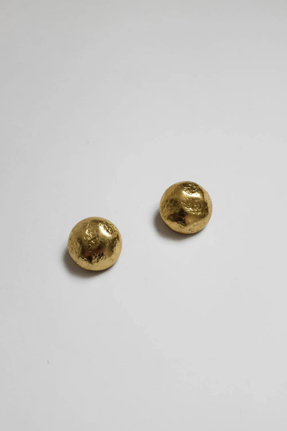 MOON VINTAGE 14K GOLD HAMMERED EARRINGS