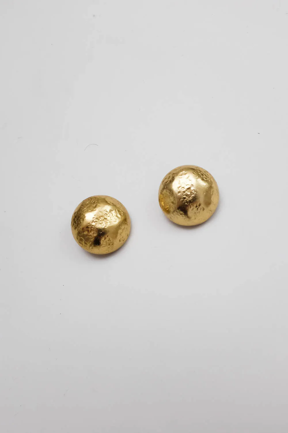 MOON VINTAGE 14K GOLD HAMMERED EARRINGS