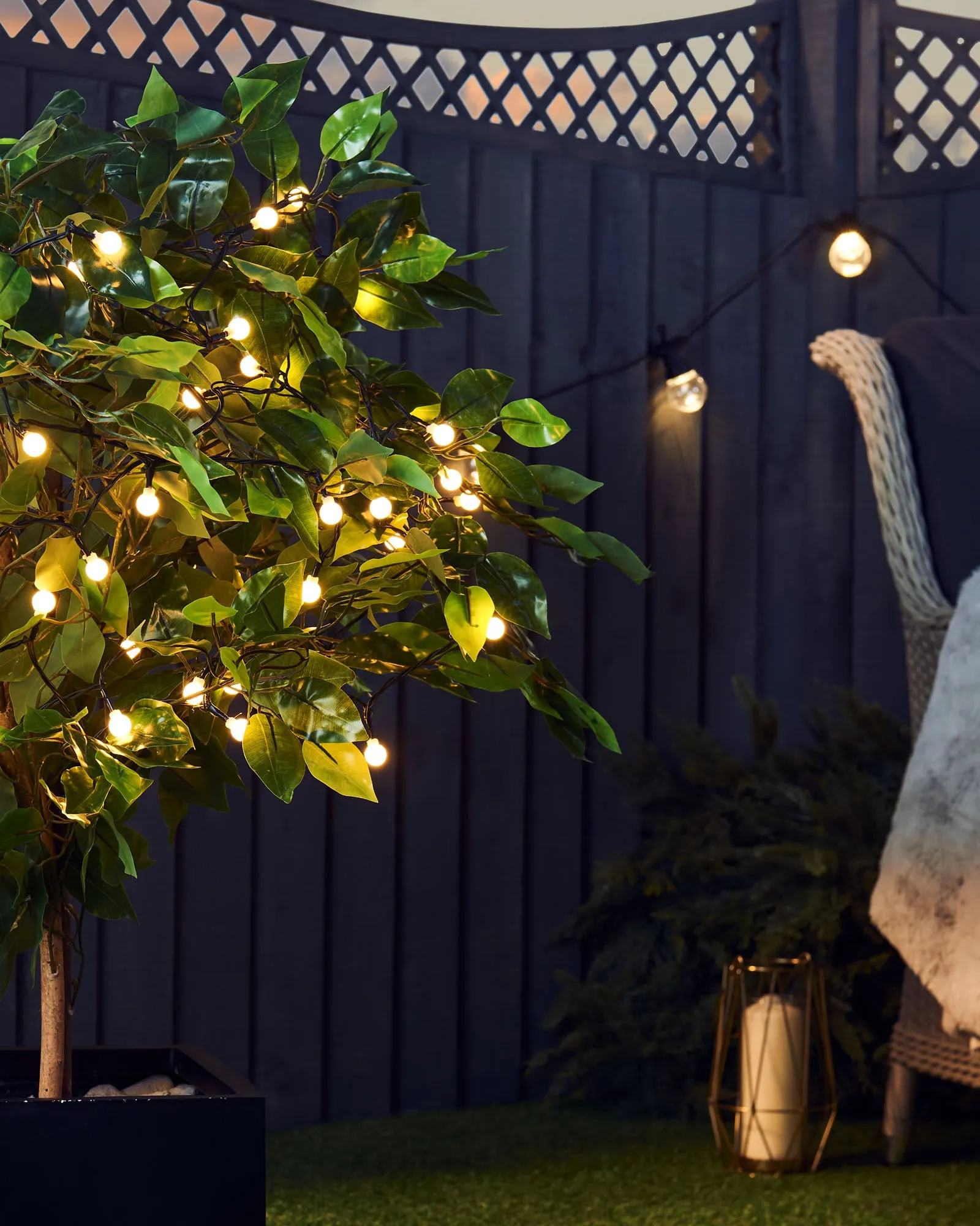 Outdoor Multi-Function 100 Berry LED Light String, Warm White
