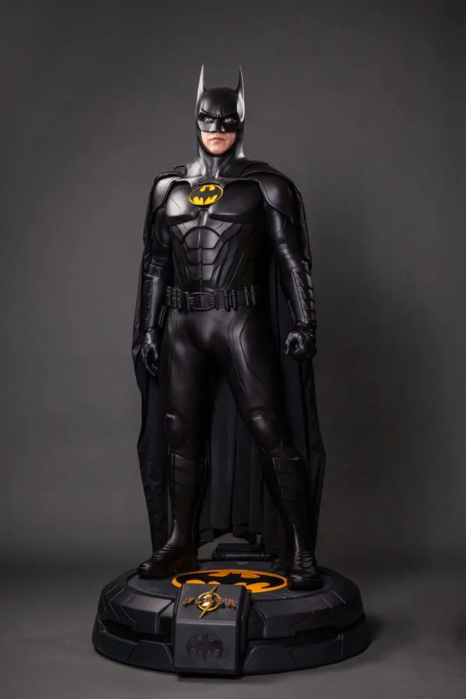 The Flash Life-Size Statue Batman Keaton 2 211 Cm