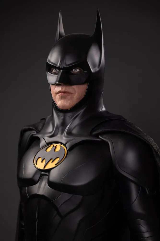 The Flash Life-Size Statue Batman Keaton 2 211 Cm
