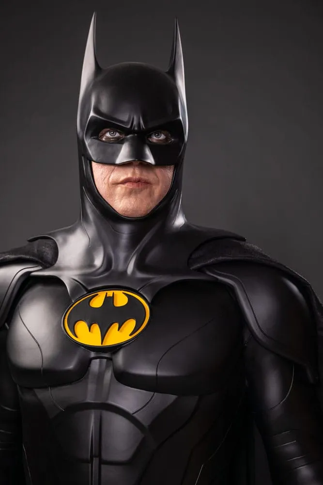 The Flash Life-Size Statue Batman Keaton 2 211 Cm