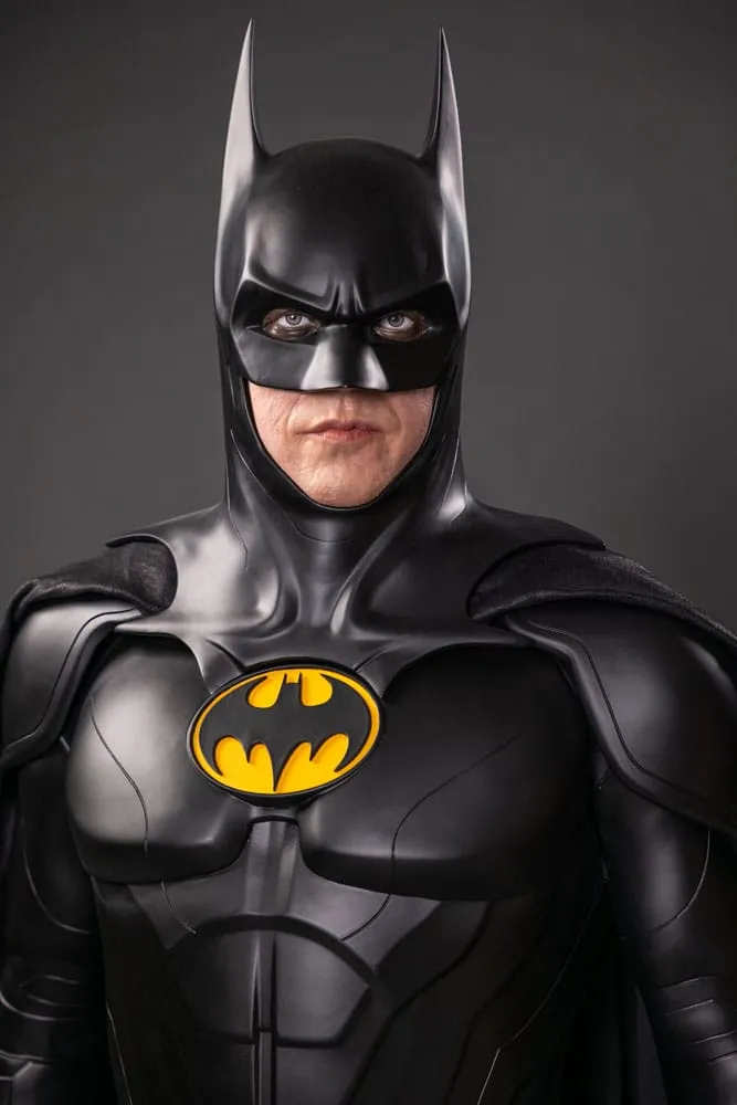 The Flash Life-Size Statue Batman Keaton 2 211 Cm