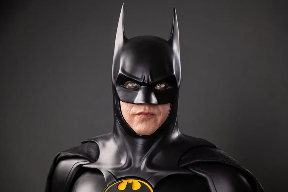 The Flash Life-Size Statue Batman Keaton 2 211 Cm