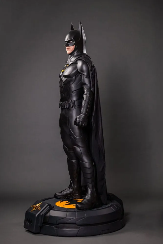 The Flash Life-Size Statue Batman Keaton 2 211 Cm