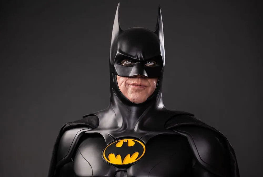 The Flash Life-Size Statue Batman Keaton 2 211 Cm
