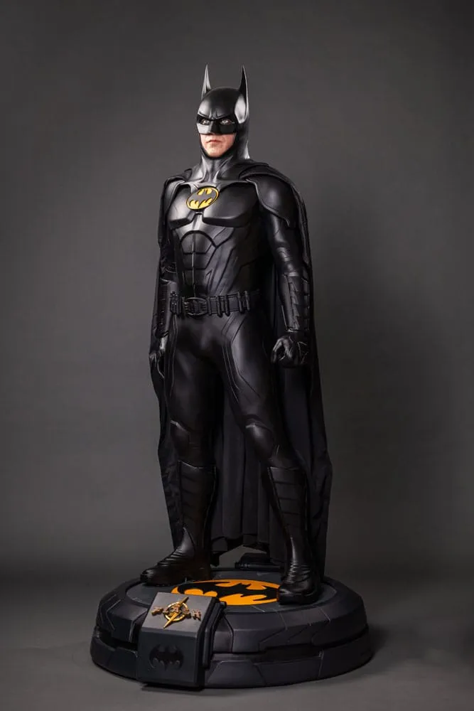 The Flash Life-Size Statue Batman Keaton 2 211 Cm